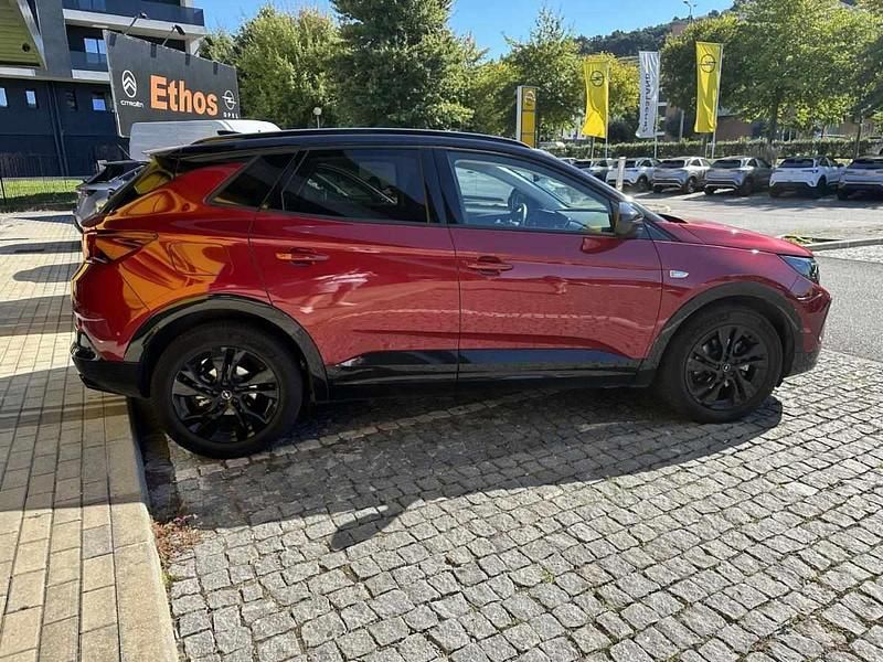 Usado Opel Grandland X Ultimate 130 HP (95 kW) 2022 Vermelho SUV