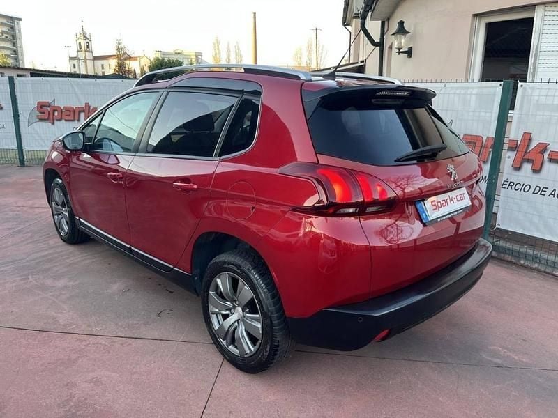 Usado Peugeot 2008 110 HP (80 kW) 2019 Vermelho SUV