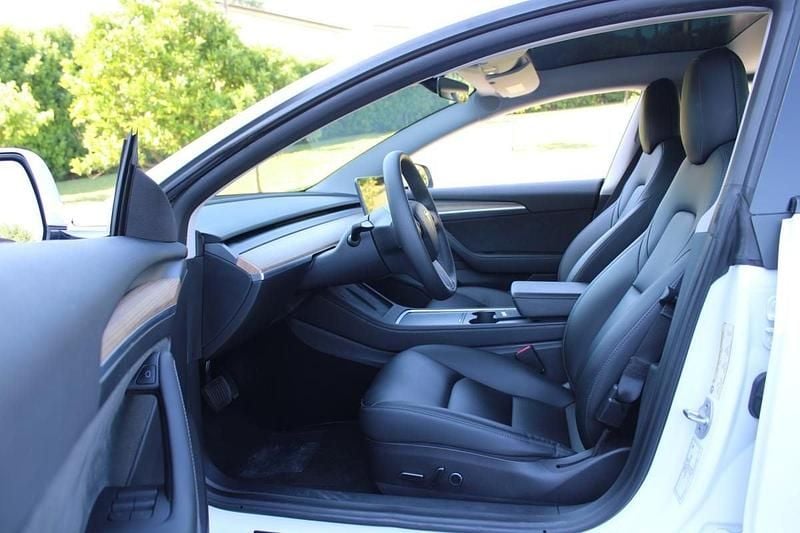 Usado Tesla Model 3 225 kW (306 HP) 2021 Branco Sedan