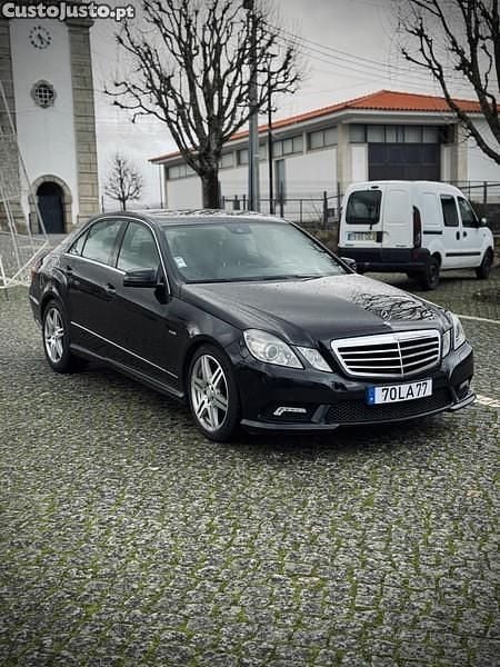 Usado Mercedes E250 Avantgarde 204 HP (150 kW) 2010 Preto Carrinha