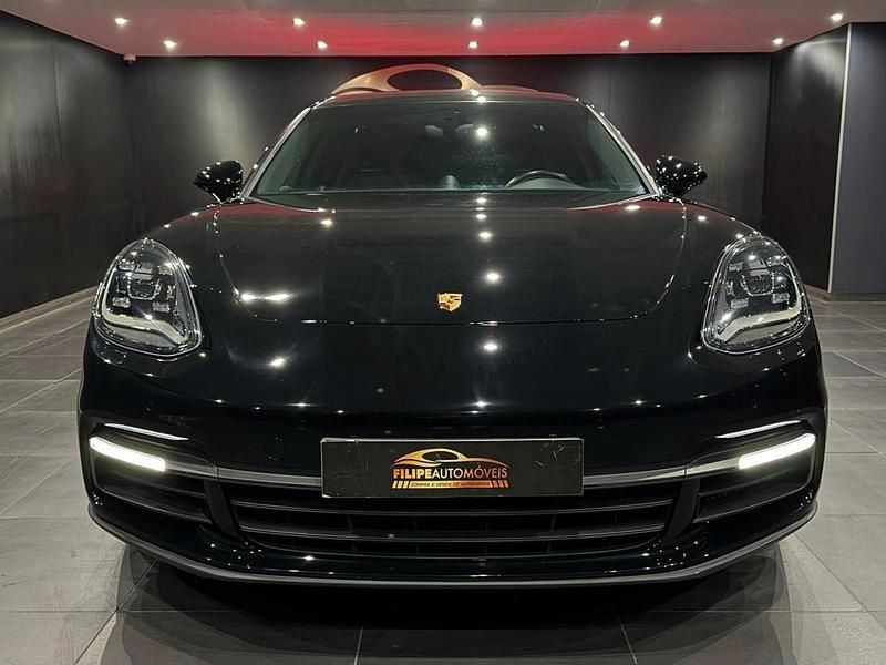 Usado Porsche Panamera Sport Turismo 462 HP (339 kW) 2018 Preto
