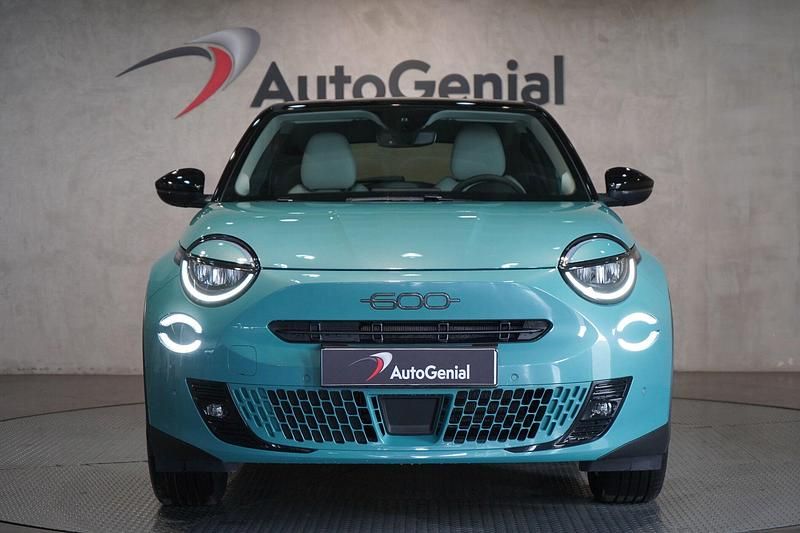 Novo Fiat 600 La Prima 114 kW (156 HP) 2025 Verde SUV