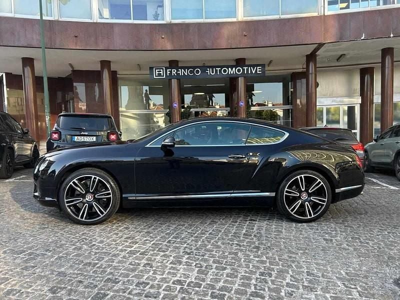 Preto Usado 2012 Bentley Continental Sedan | € 89.800 - Imagem 1/4