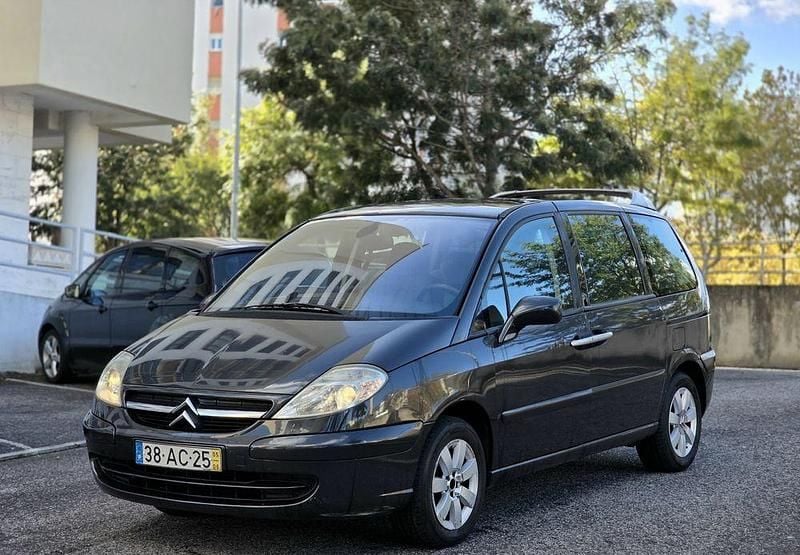 Usado 2005 Citroën C8 Monovolume | € 3.499 - Imagem 1/4