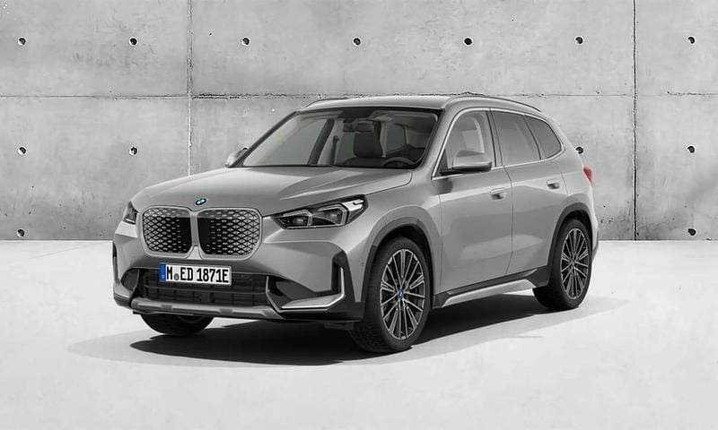 Prata space Novo 2025 BMW iX1 SUV | € 65.790 - Imagem 1/4