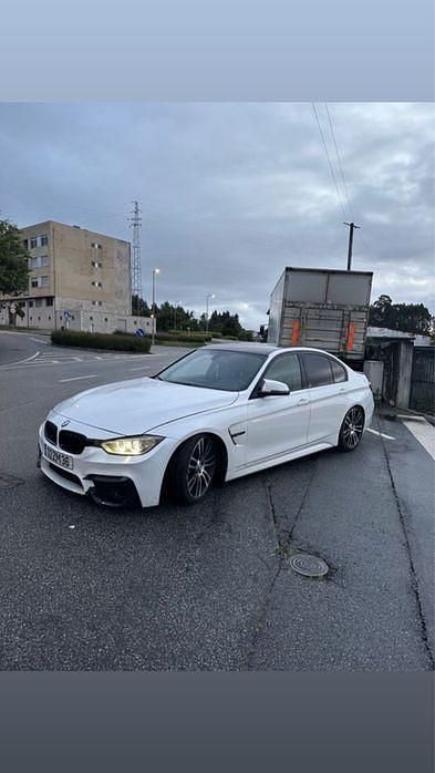 Usado 2014 BMW 320 Sedan | € 17.500 - Imagem 1/4