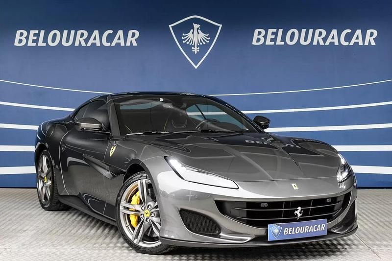 Usado Ferrari Portofino 600 HP (441 kW) 2019 Cinzento Cabrios