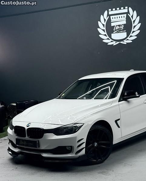 Branco Usado 2013 BMW 320 Sedan | € 14.999 - Imagem 1/1