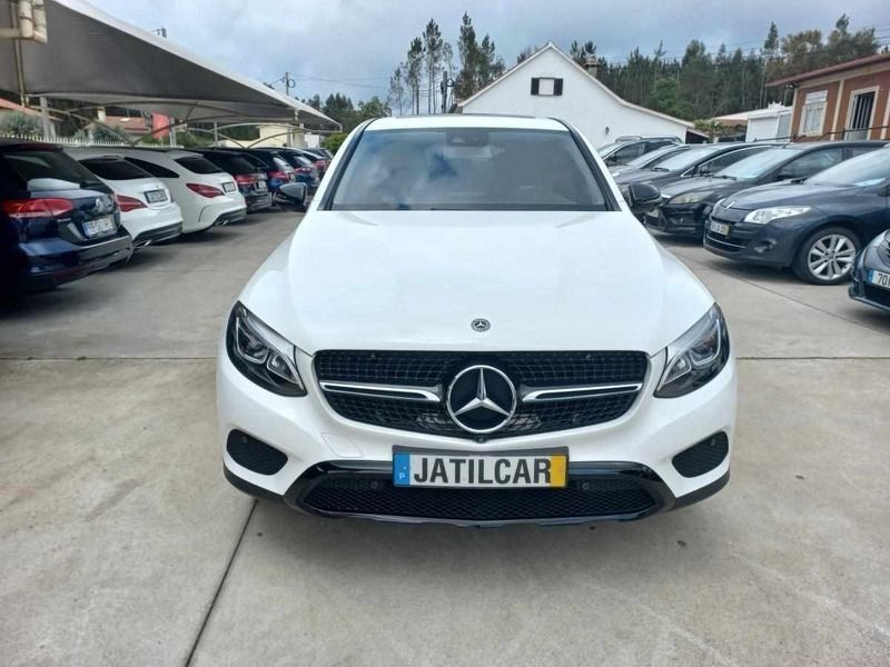 Branco Usado 2017 Mercedes GLC220 SUV | € 46.400 - Imagem 1/4