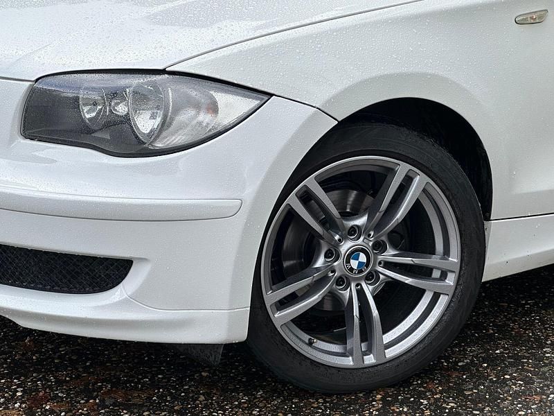 Usado BMW 116 Sport Line 116 HP (85 kW) 2009 Branco Citadino