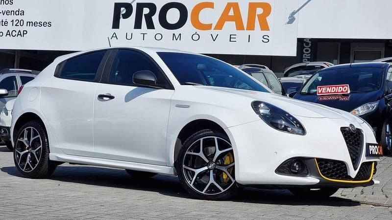Branco Usado 2019 Alfa Romeo Giulietta Citadino | € 15.900 (Super Preço) - Imagem 1/4