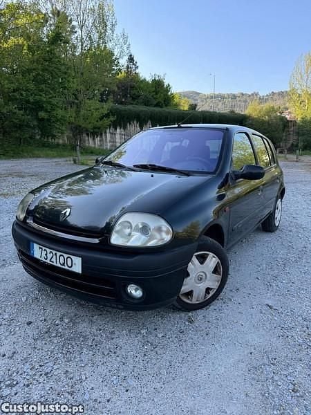 Preto Usado 2000 Renault Clio II | € 1.250 (Preço justo) - Imagem 1/1