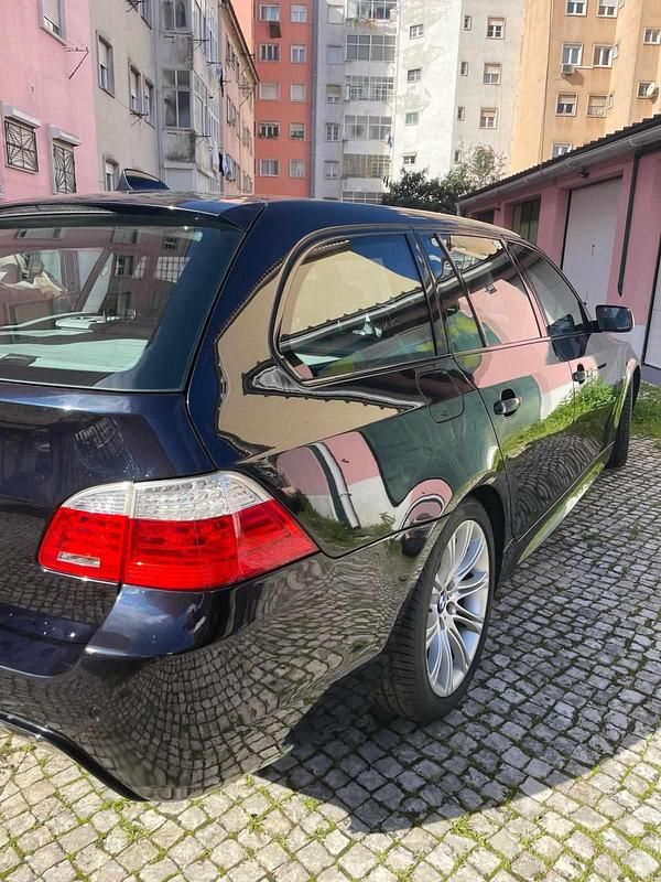 Usado BMW 520 177 HP (130 kW) 2009 Preto Sedan