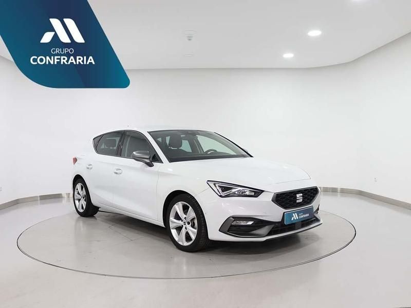 Branco Usado 2024 Seat Leon | € 21.630 (Preço justo) - Imagem 1/4