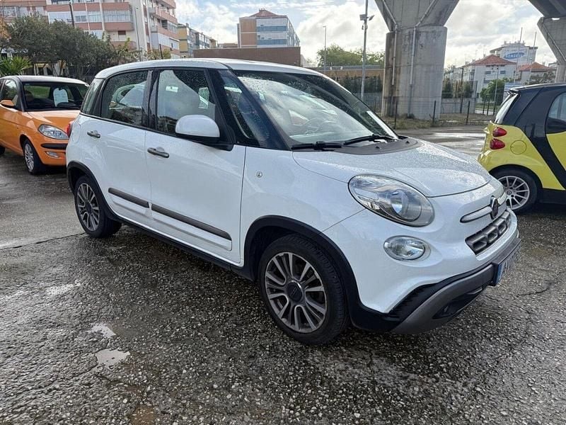 Branco Usado 2018 Fiat 500L Cross Monovolume | € 12.990 (Caro) - Imagem 1/4