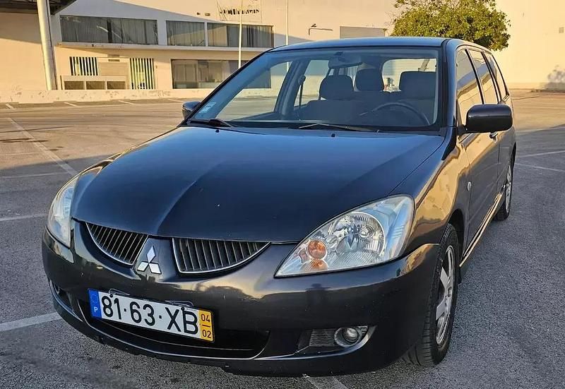 Cinzento Usado 2004 Mitsubishi Lancer Comfort Edition Carrinha | € 3.999 - Imagem 1/4