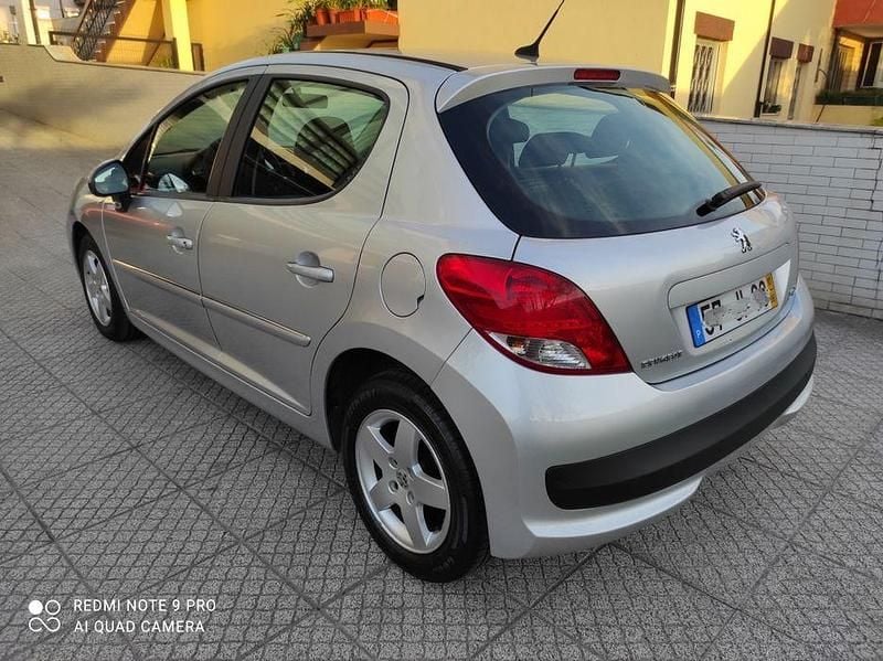 Usado Peugeot 207 2010 Sedan