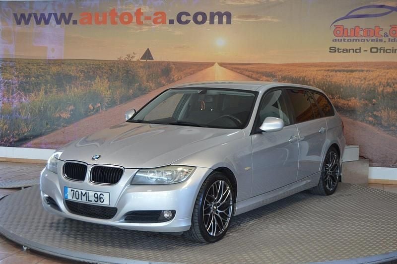 Cinza Usado 2011 BMW 318 Sport Line Carrinha | € 11.500 (Preço justo) - Imagem 1/4