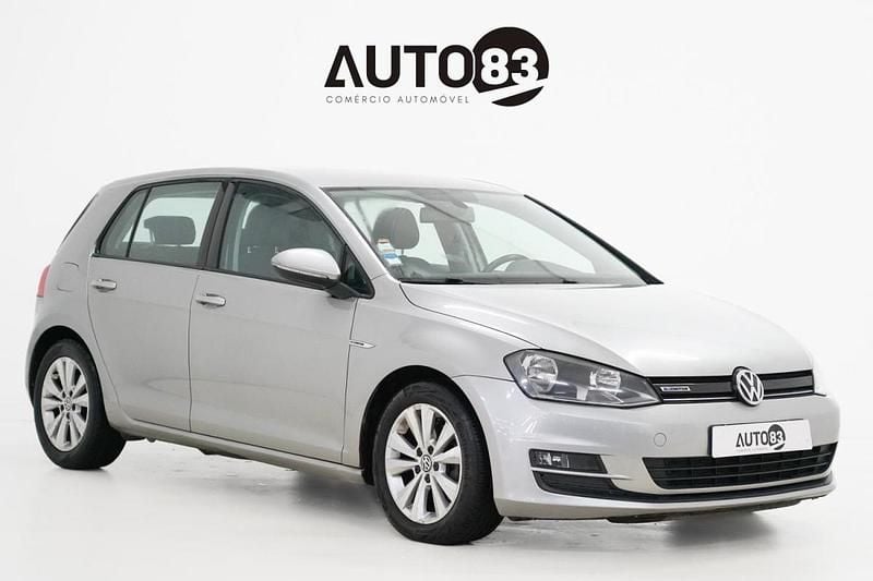 Cinza Usado 2015 VW Golf VII Trendline Citadino | € 9.990 (Bom preço) - Imagem 1/4