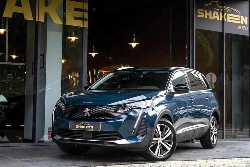 Azul escuro Usado 2022 Peugeot 5008 Active Monovolume | € 18.990 (Super Preço) - Imagem 1/4