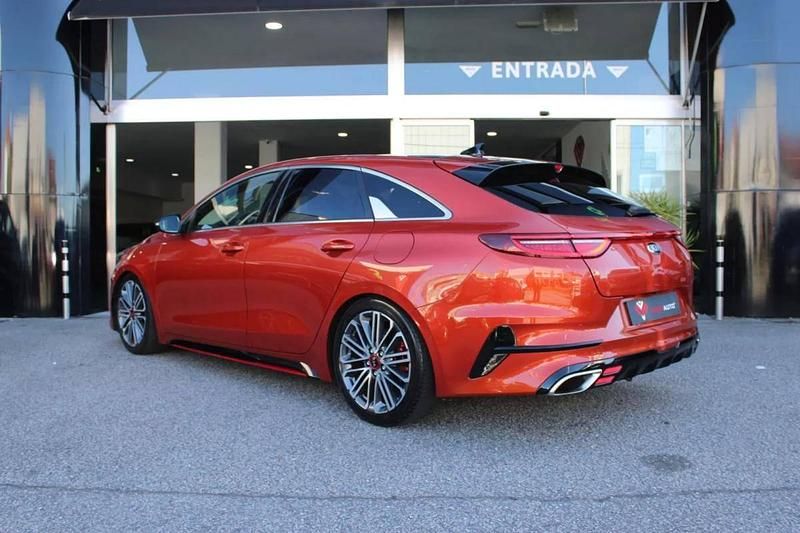 Usado Kia ProCeed GT 204 HP (150 kW) 2020 Laranja Citadino