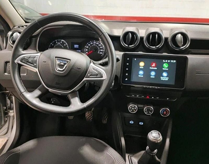 Usado Dacia Duster Comfort 115 HP (84 kW) 2021 Cinza SUV