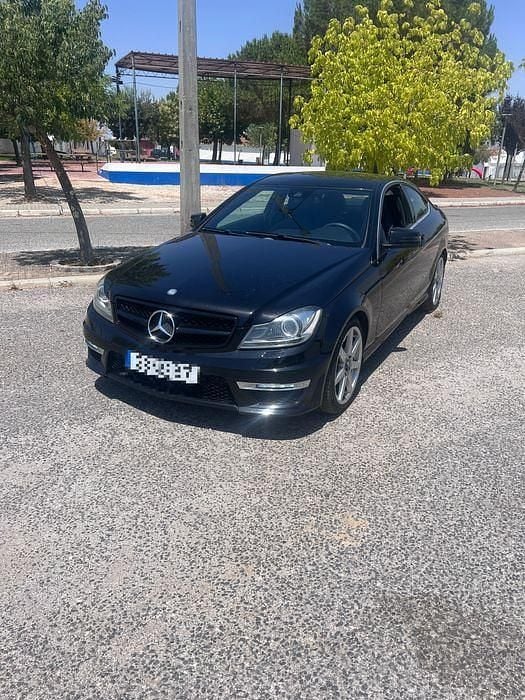 Usado 2013 Mercedes C220 Coupé | € 15.000 - Imagem 1/4