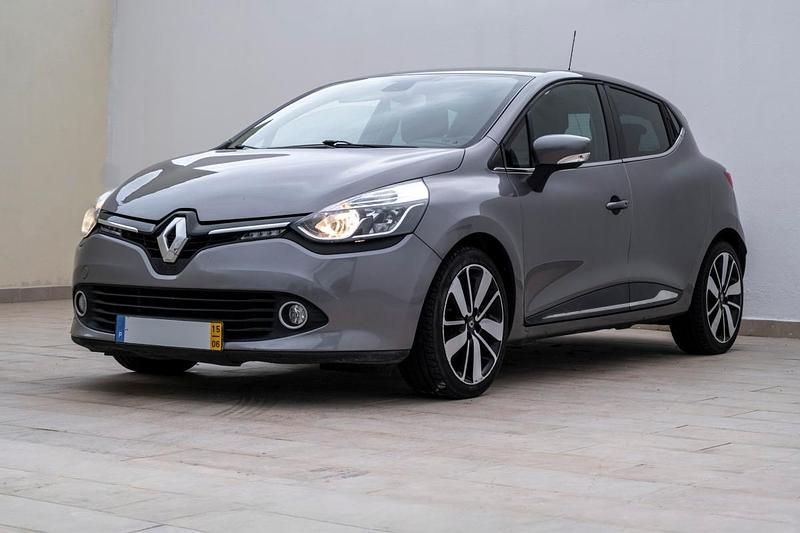 Usado Renault Clio IV 90 HP (66 kW) 2019 Cinzento