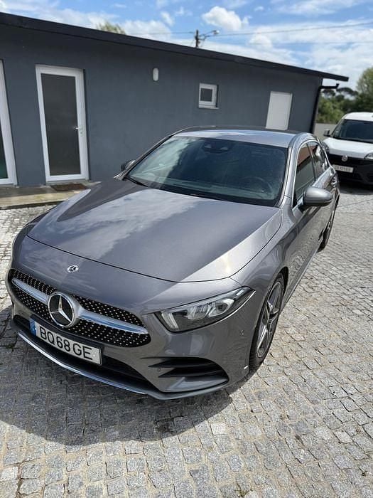 Usado 2020 Mercedes 180 AMG line Sedan | € 20.999 - Imagem 1/4