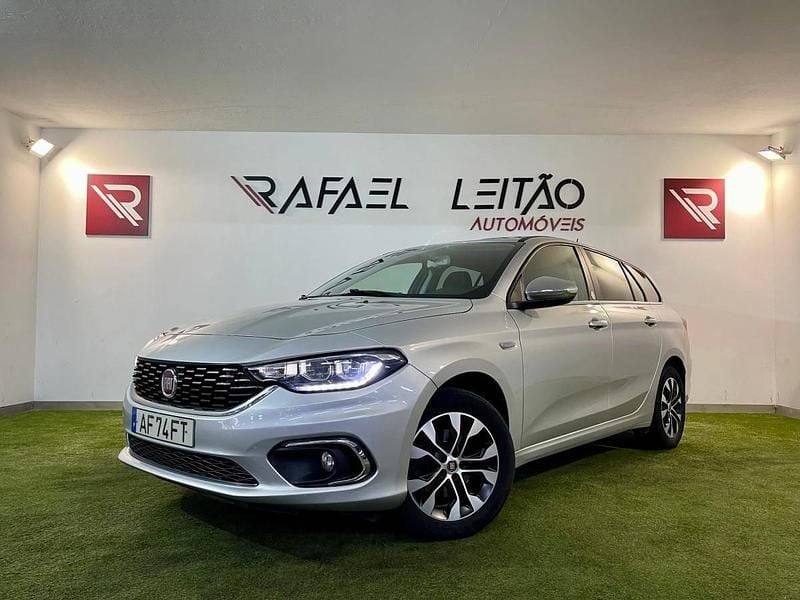 Cinzento Usado 2021 Fiat Tipo Wagon Carrinha | € 12.500 (Preço justo) - Imagem 1/4