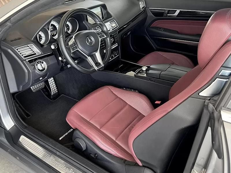 Usado Mercedes E220 170 HP (125 kW) 2015 Cinzento Coupé