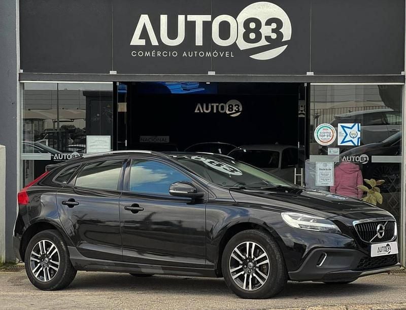 Usado Volvo V40 CC 150 HP (110 kW) 2019 Preto Carrinha