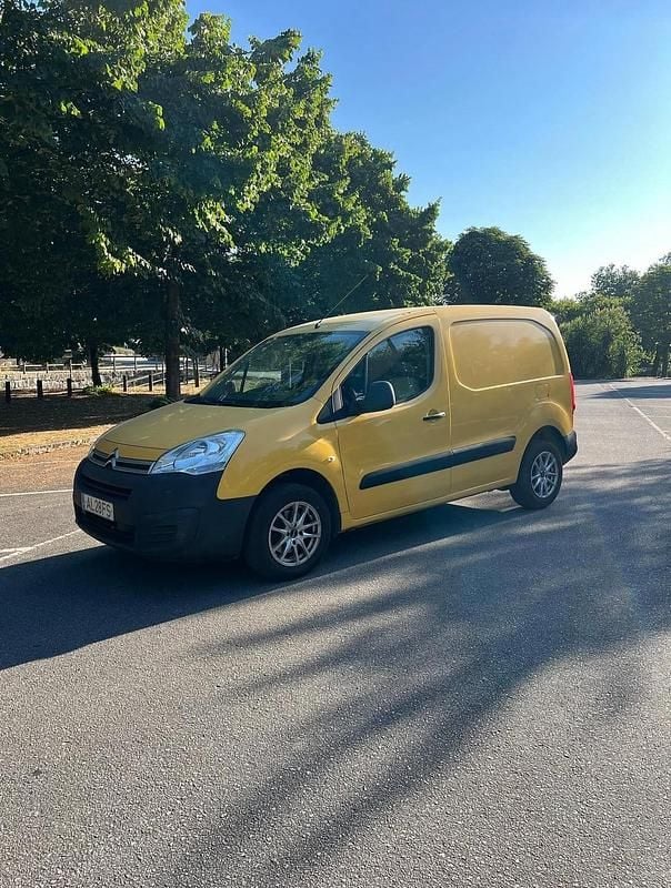 Outra Usado 2016 Citroën Berlingo Monovolume | € 8.900 (Preço justo) - Imagem 1/4