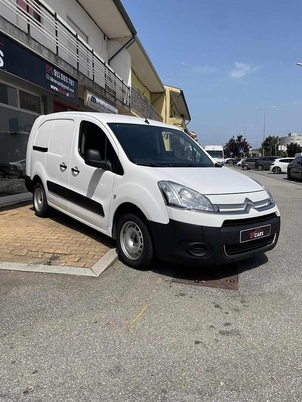 Usado Citroën Berlingo 90 HP (66 kW) 2013 Branco Monovolume