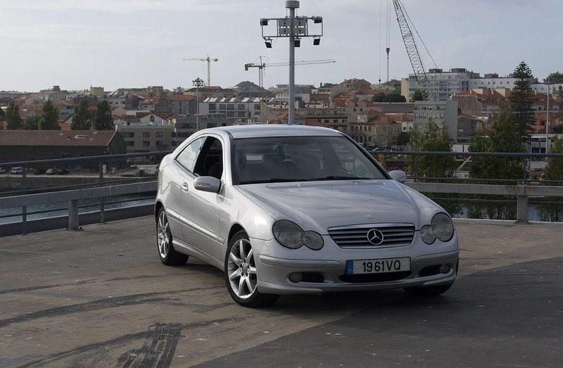 Usado 2003 Mercedes C220 Coupé | € 4.500 (Preço justo) - Imagem 1/4