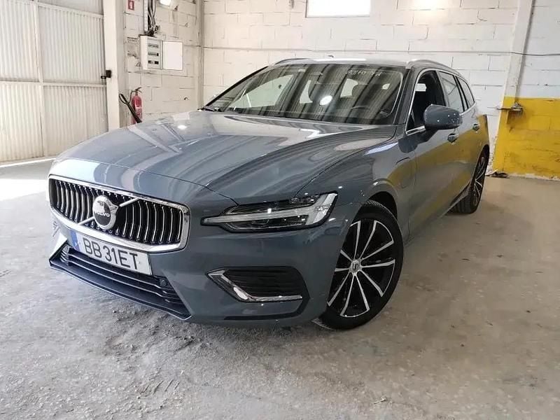 Cinza Usado 2023 Volvo V60 Carrinha | € 36.990 - Imagem 1/4