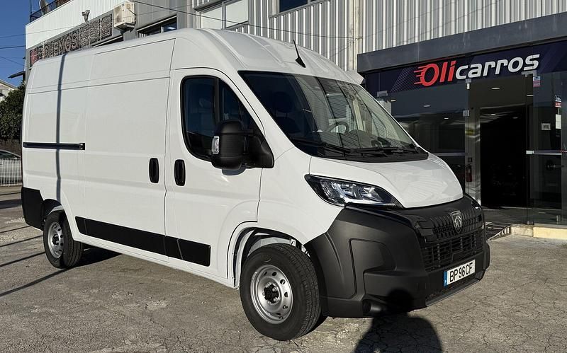 Branco Usado 2024 Peugeot Boxer Van | € 33.800 - Imagem 1/4
