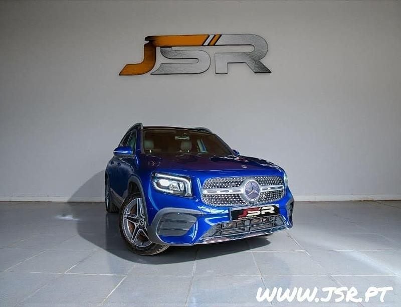 Usado Mercedes GLB200 AMG line 150 HP (110 kW) 2021 Azul SUV