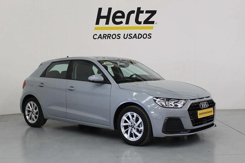 Cinza Usado 2022 Audi A1 Advanced Citadino | € 17.390 (Preço justo) - Imagem 1/4