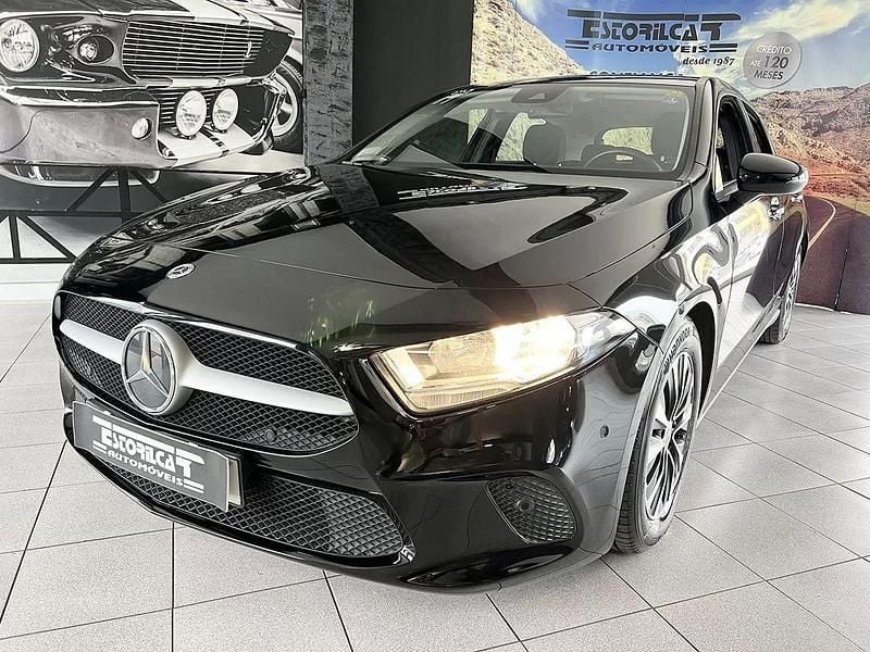 Preto Usado 2020 Mercedes A160 Style Citadino | € 21.600 (Bom preço) - Imagem 1/4