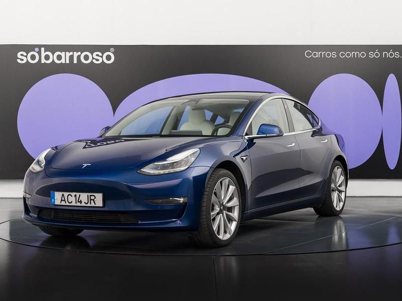 Azul Usado 2020 Tesla Model 3 Sedan | € 30.490 (Preço elevado) - Imagem 1/4