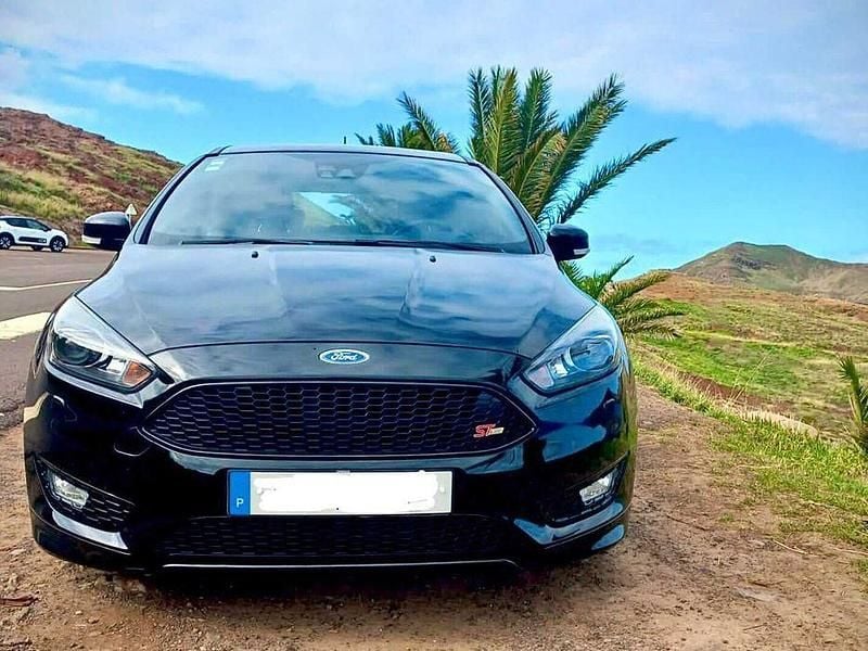 Usado Ford Focus ST-Line 185 HP (136 kW) 2016 Sedan