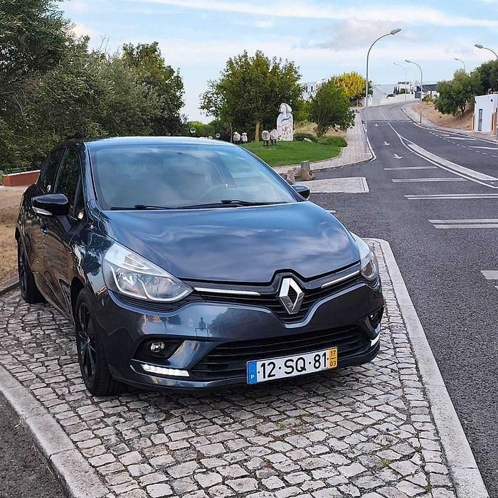 Usado 2017 Renault Clio IV LIMITED Sedan | € 12.950 (Preço elevado) - Imagem 1/4