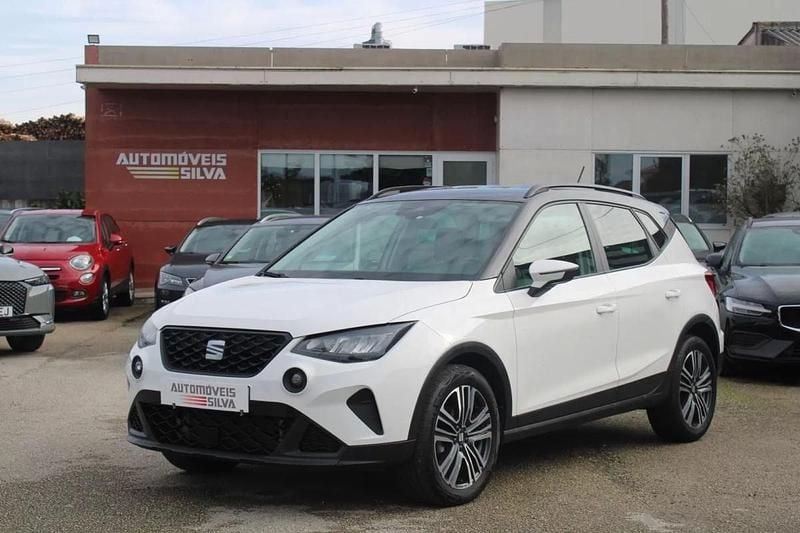Branco Usado 2021 Seat Arona Style SUV | € 16.990 (Preço justo) - Imagem 1/4