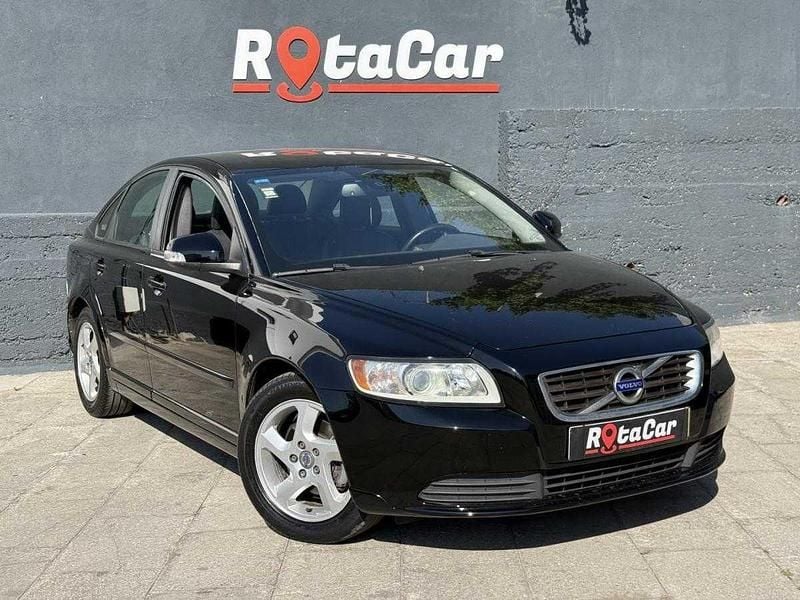 Usado Volvo S40 Momentum 109 HP (80 kW) 2010 Preto Sedan