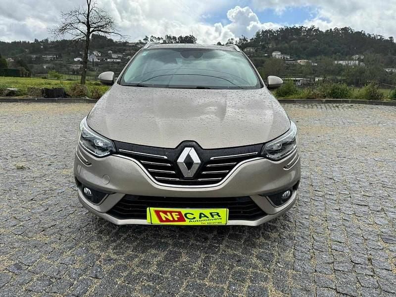 Usado Renault Mégane IV Bose Edition 130 HP (95 kW) 2017 Outro Citadino
