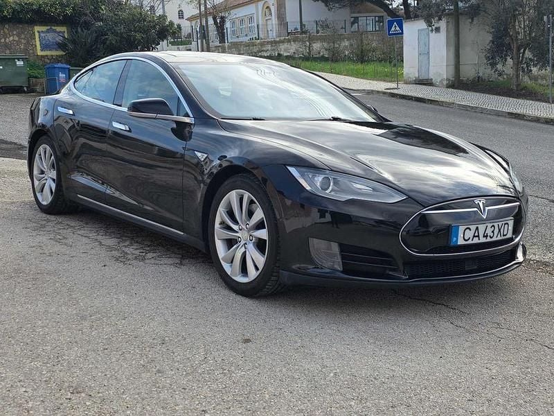 Usado 2015 Tesla Model S Citadino | € 18.500 (Preço justo) - Imagem 1/4