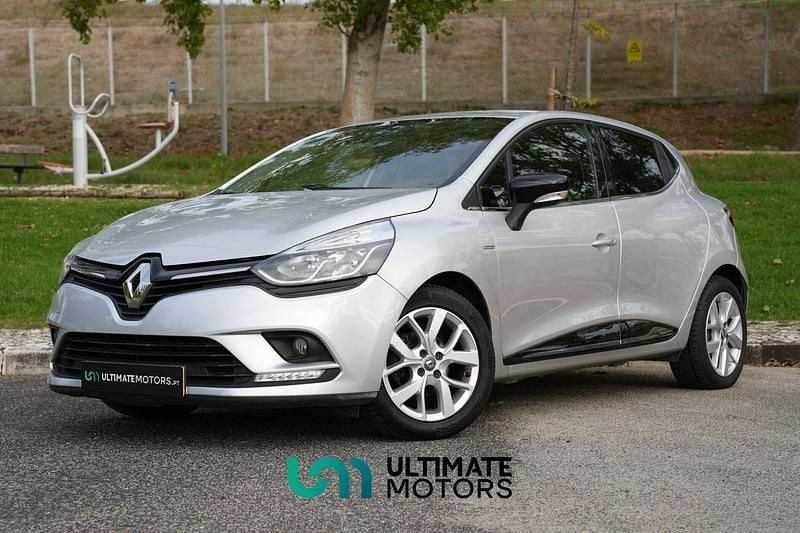 Cinza Usado 2018 Renault Clio IV LIMITED | € 10.450 (Bom preço) - Imagem 1/4
