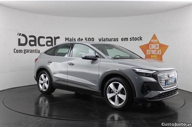 Cinza Usado 2022 Audi Q4 e-tron Business SUV | € 30.899 (Super Preço) - Imagem 1/1