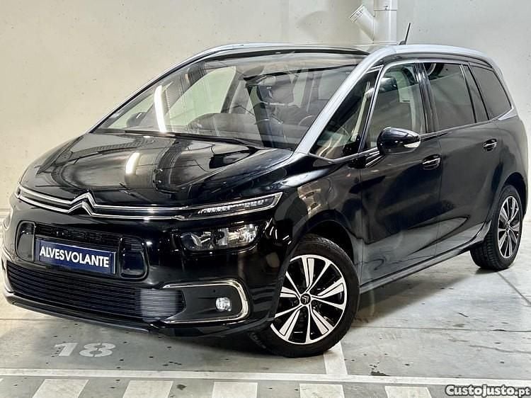 Usado Citroën C4 SpaceTourer Shine 120 HP (88 kW) 2018 Preto Monovolume